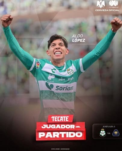 Aldo Lopez anota uno de los tres con que Santos goleo a Pumas