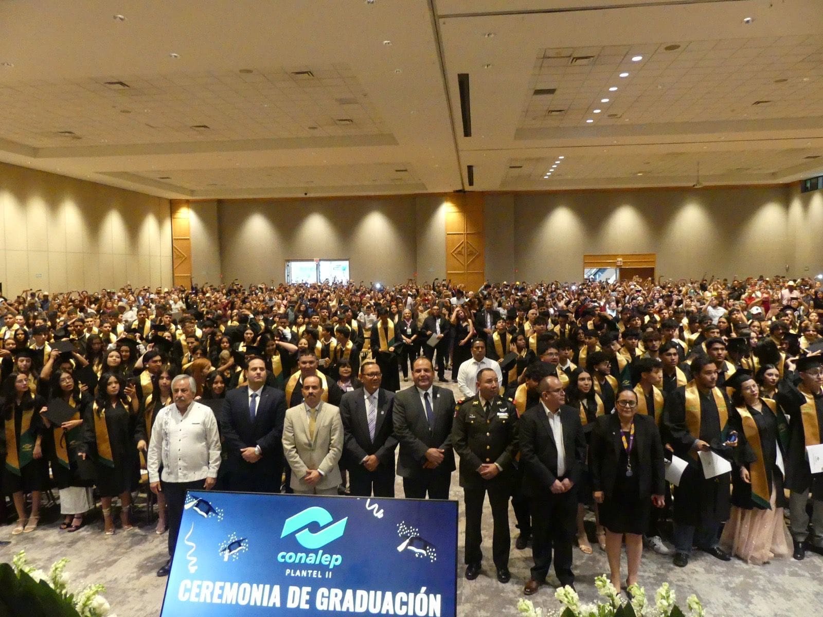 Celebra Conalep graduación de más de 3 mil estudiantes en todo el estado