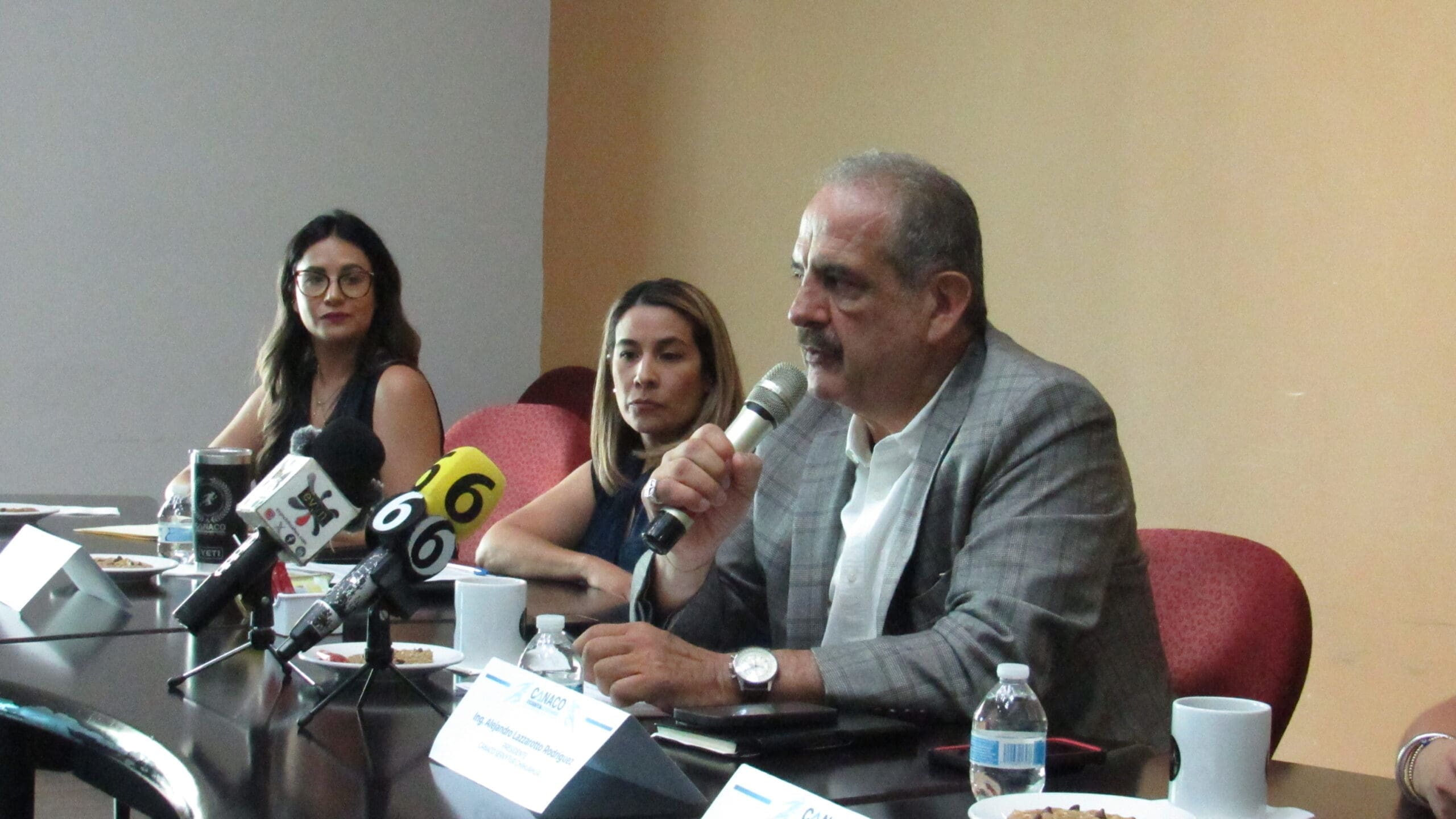 Firman convenio INADET y CANACO para la capacitación de empleados