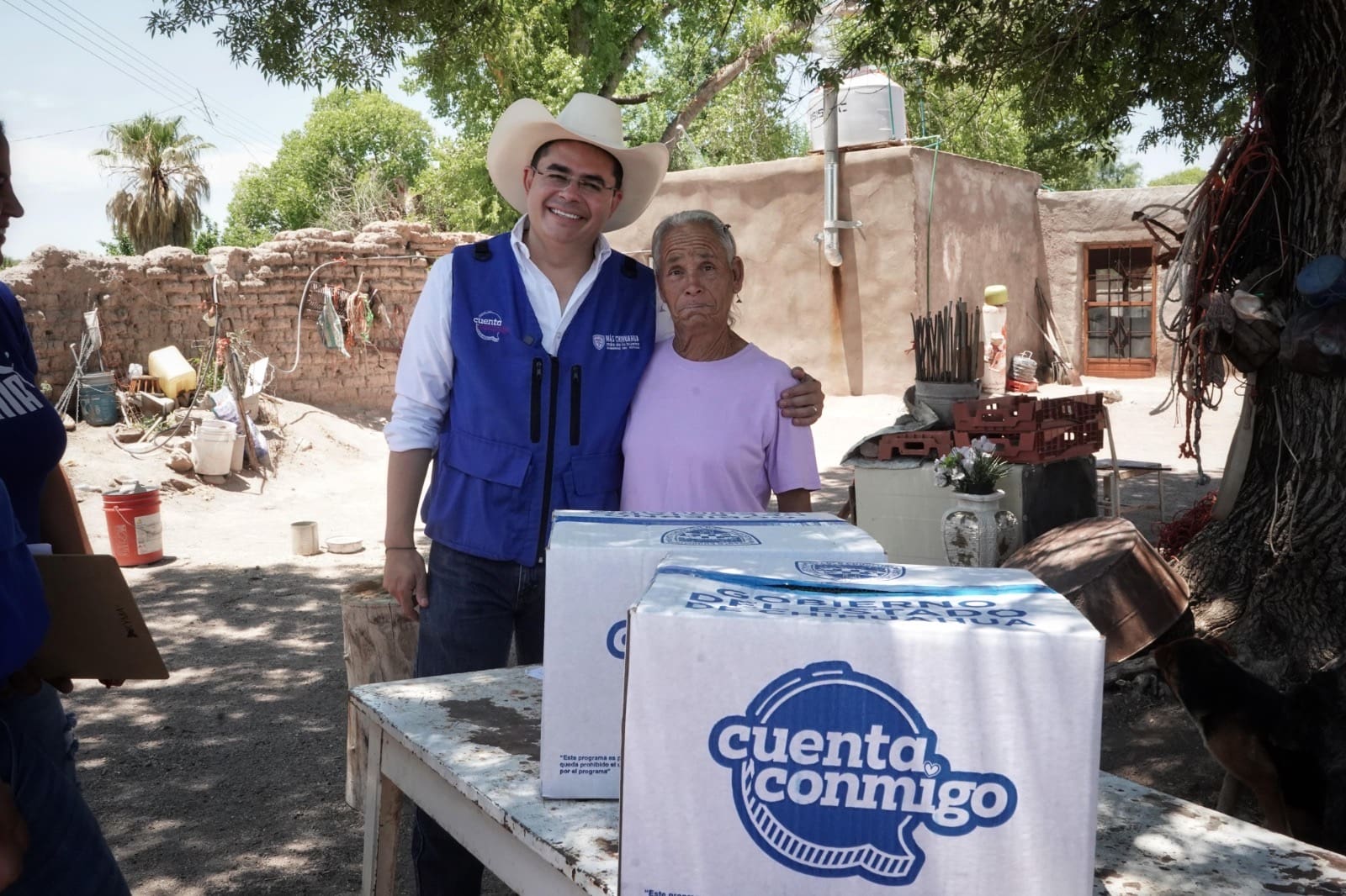 Lleva NutriChihuahua despensas a adultos mayores de zonas rurales de la capital