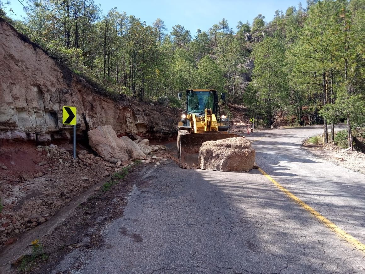 Restablecen paso seguro en la Sierra Tarahumara tras derrumbes por lluvias