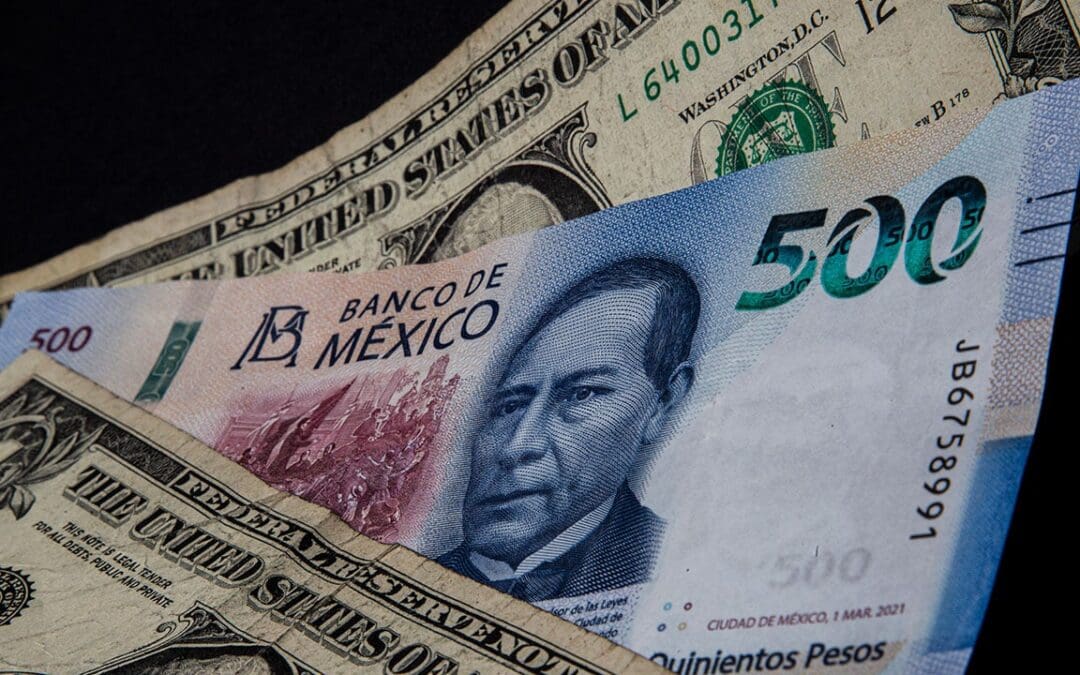 Peso “farmea aura” y regresa a las 16 unidades por dólar