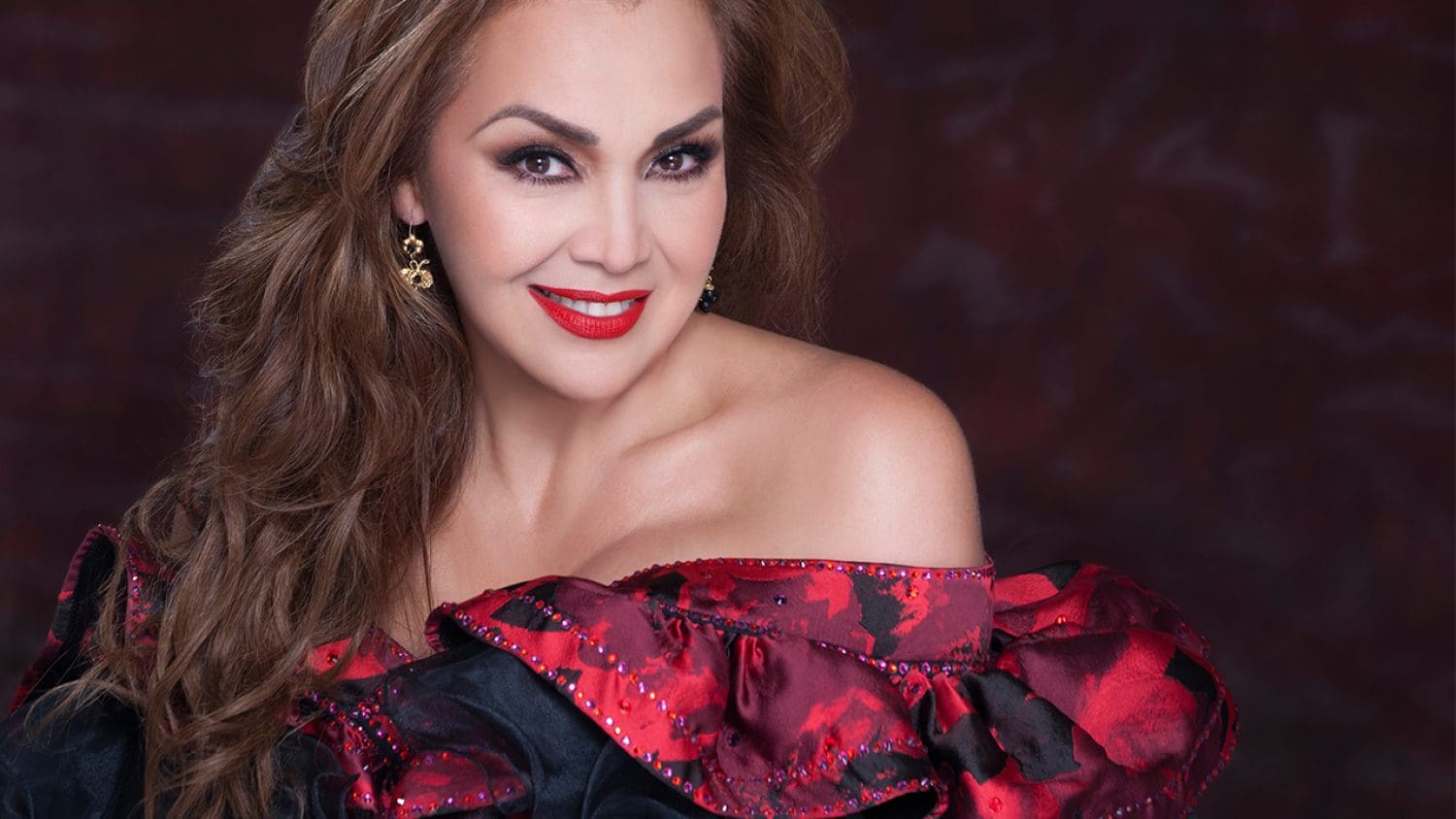 Prepara Aída Cuevas nuevo disco por 50 años de carrera