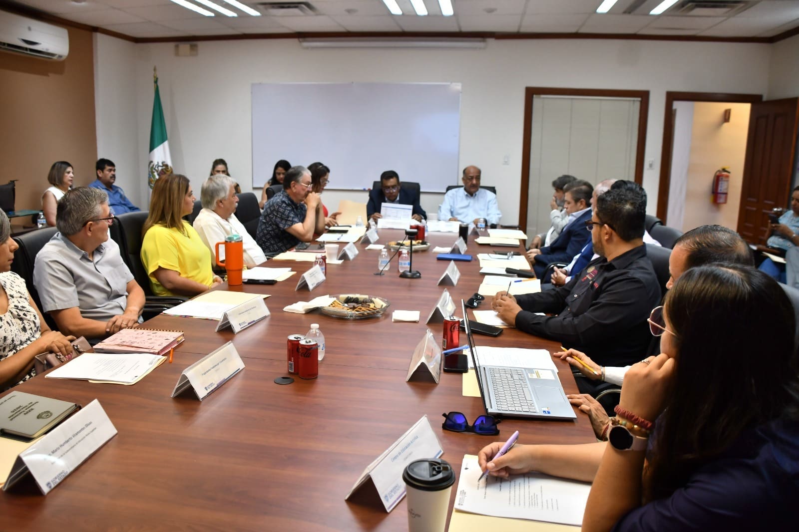 Aprueba Estado vacunación contra sarampión en preparatorias