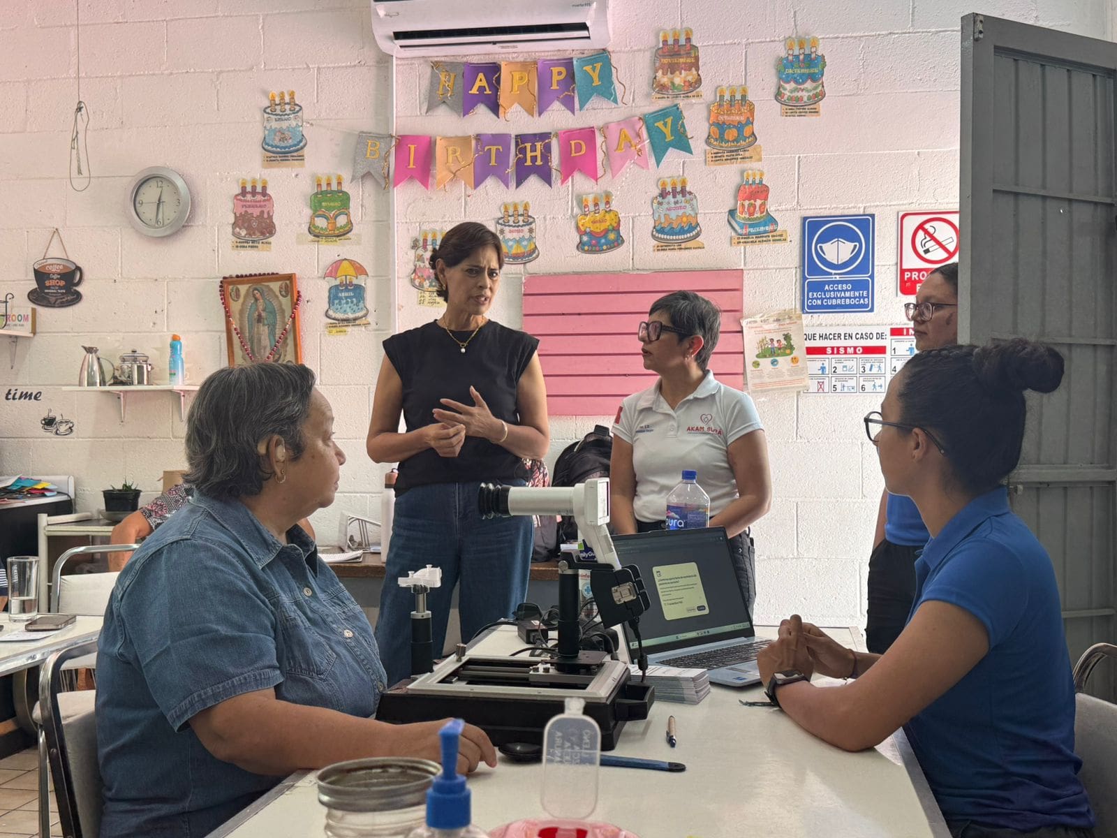 Paty Ulate celebra a los abuelos con cercanía y acciones de bienestar
