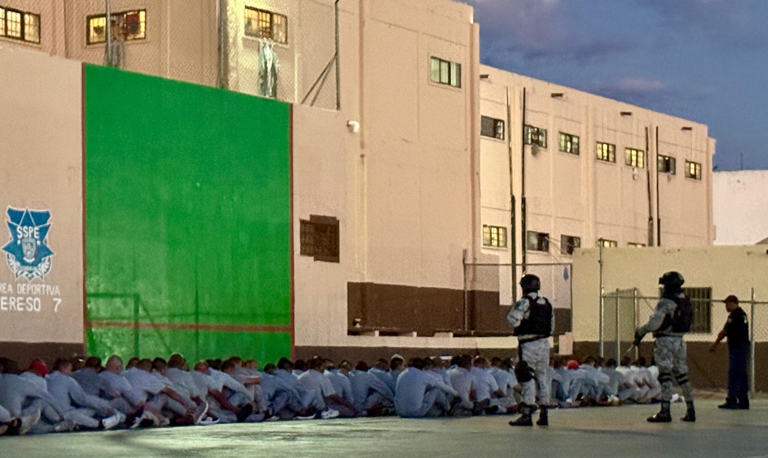 Aseguran en operativo de revisión artículos prohibidos en CERESO de Cuauhtémoc