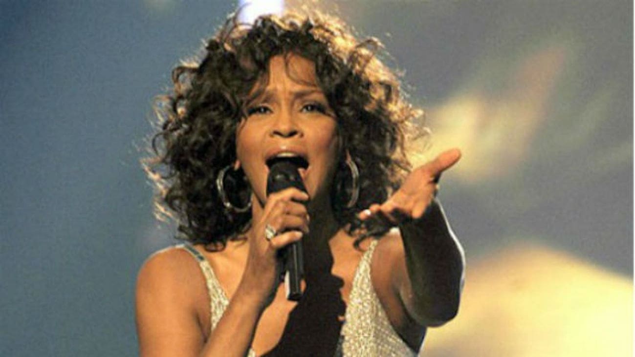 Un día como hoy, nació Whitney Houston