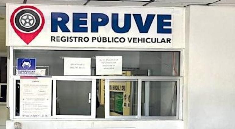 Recibe Estado 3 mil stickers para el REPUVE