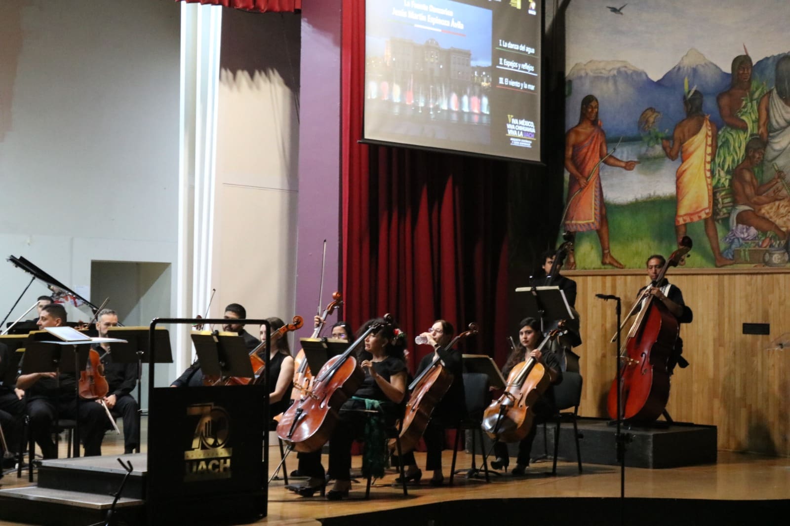 Se viste de tricolor la Orquesta Sinfónica de la UACH