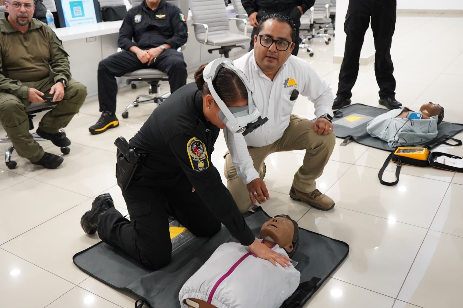 Capacitan a policías aéreos en medicina táctica