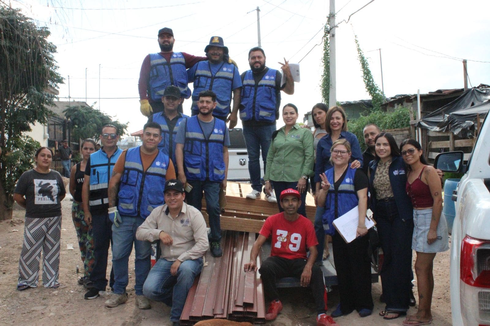 Regidoras regresan al Porvenir a llevar apoyos