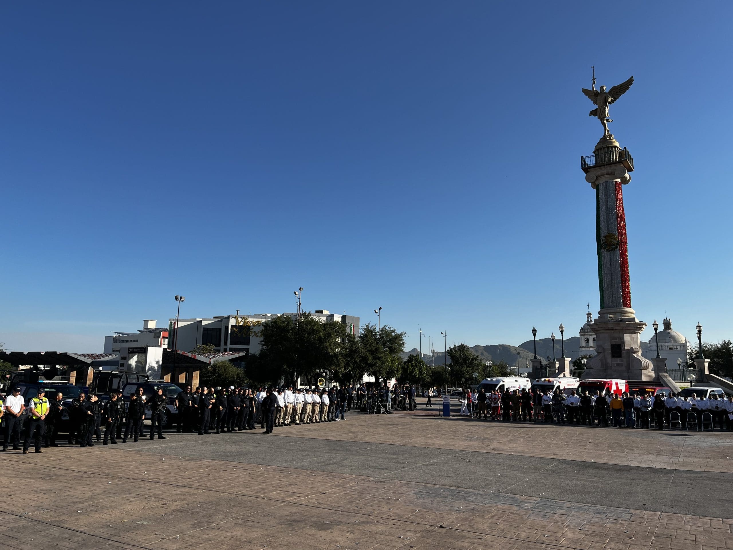 Conmemoran Día Nacional de Protección Civil en Plaza del Ángel 