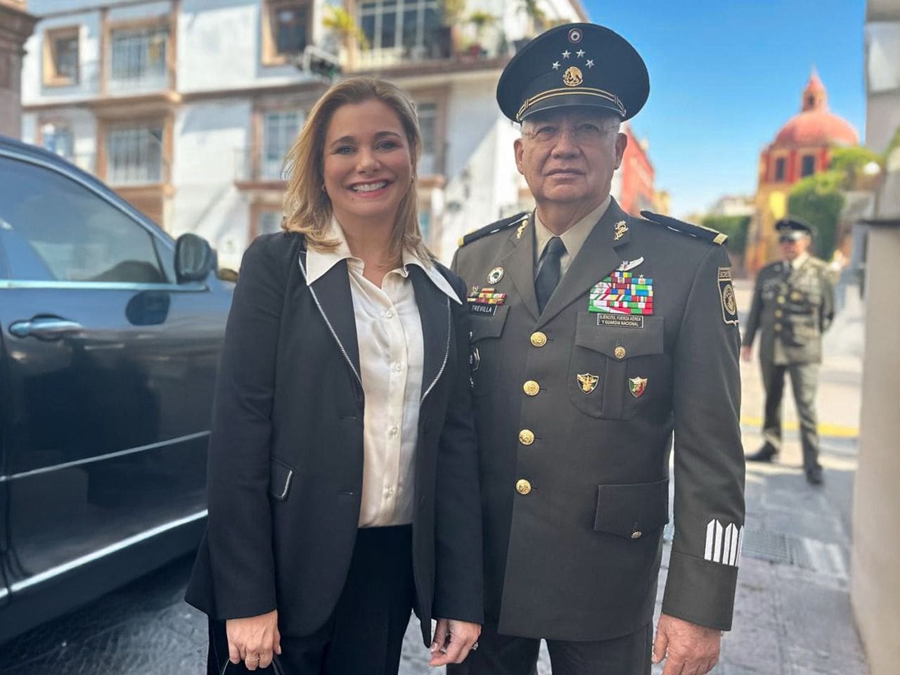 Acuerdan Maru Campos y Sedena reforzar patrullajes e inteligencia en el estado 