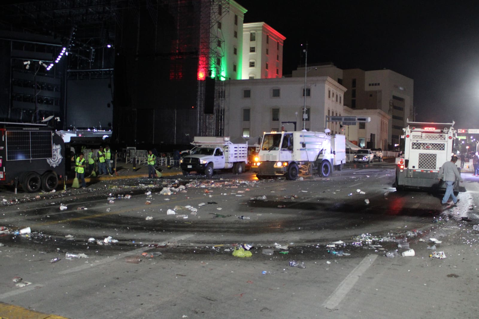 Retiran casi 18 toneladas de basura en el Centro
