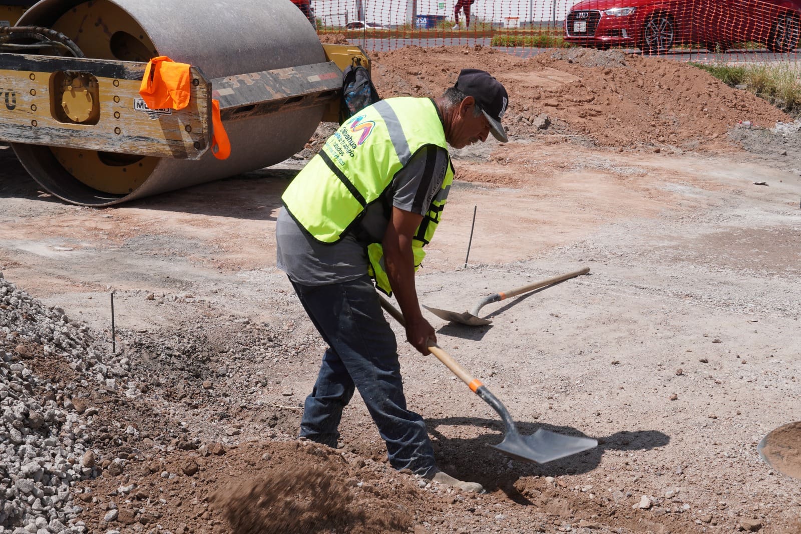 Avanza construcción de trayecto vial seguro en Circuito Universitario