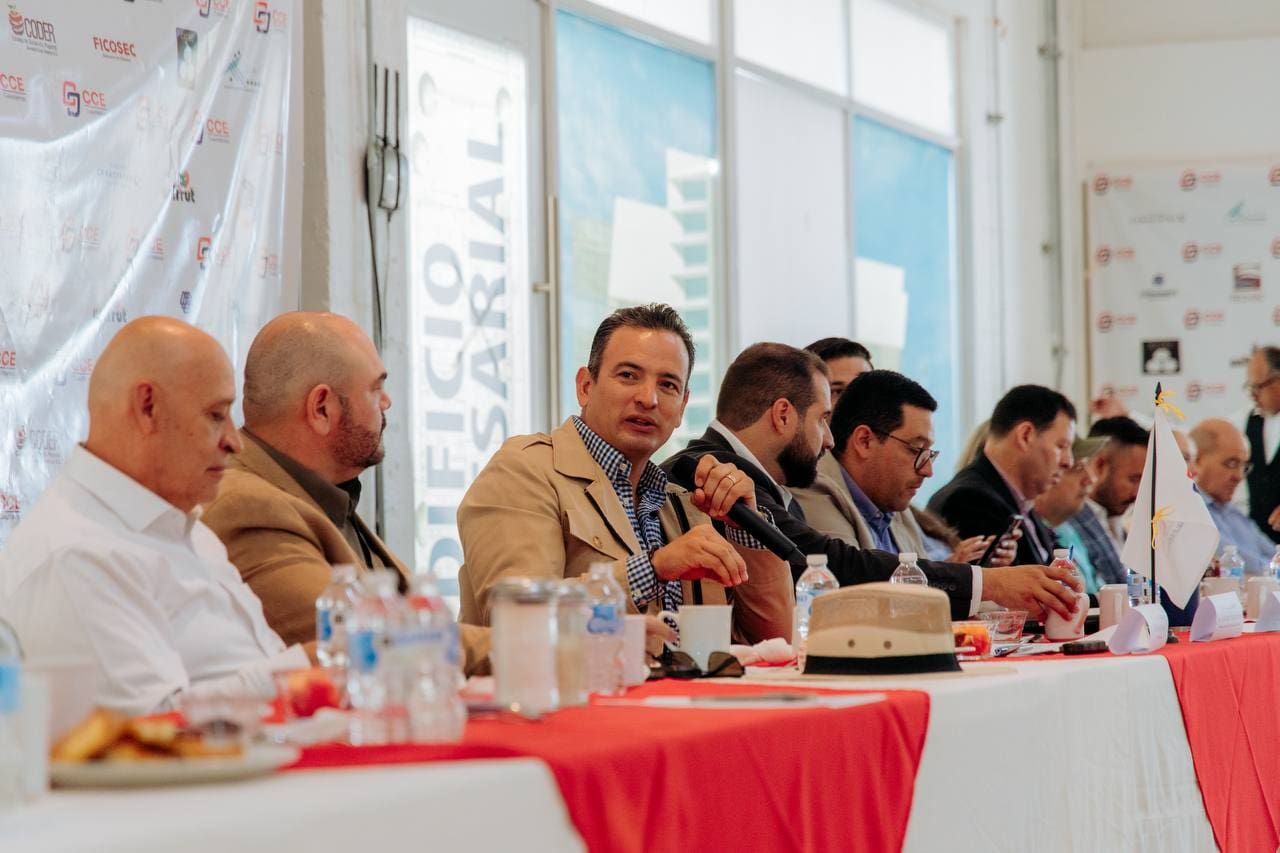 Marco Bonilla comparte estrategias de desarrollo económico al CCE de Cuauhtémoc