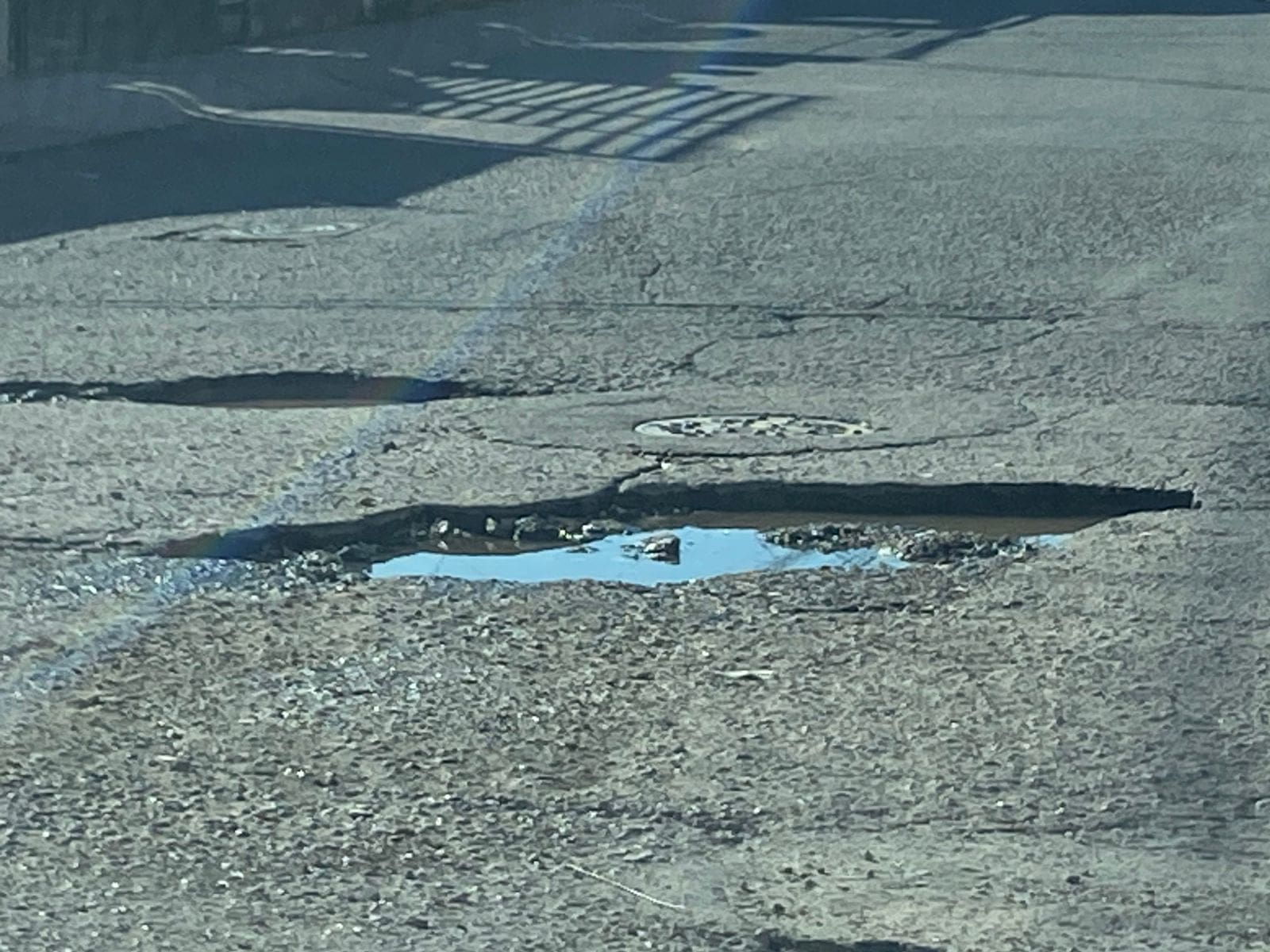 [Reporte Ciudadano] Vecinos denuncian baches en Villas del Real