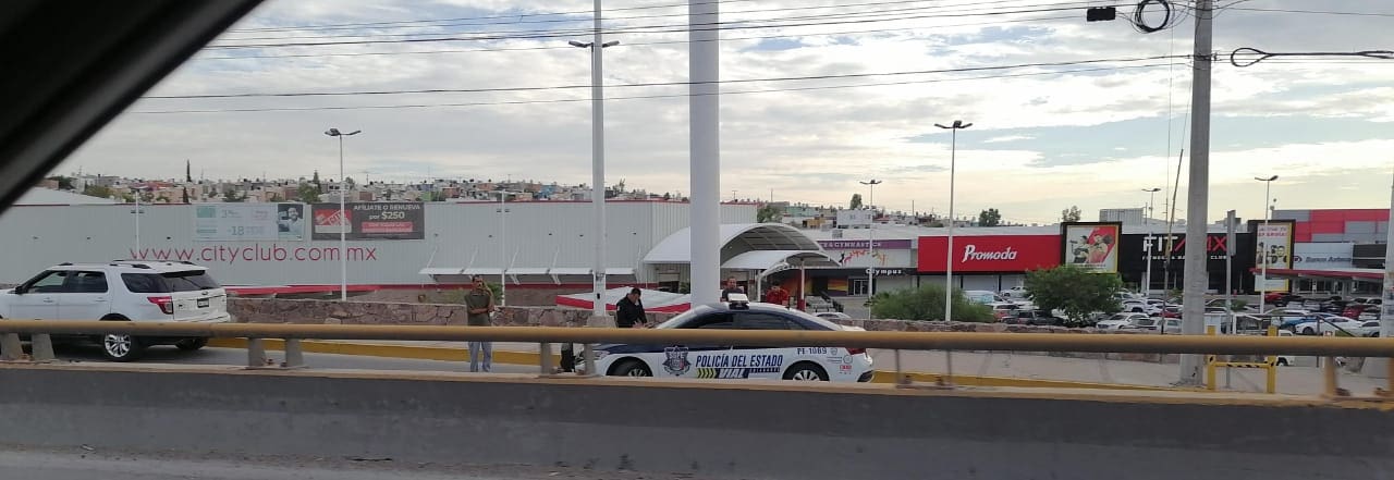 Caos vehicular en Periférico de la Juventud por múltiples incidentes viales