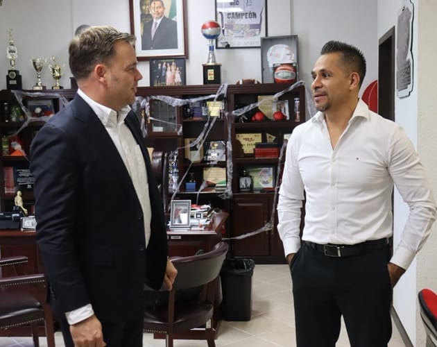 Recibe Director del Deporte Juan Escalante a directivos de Socca