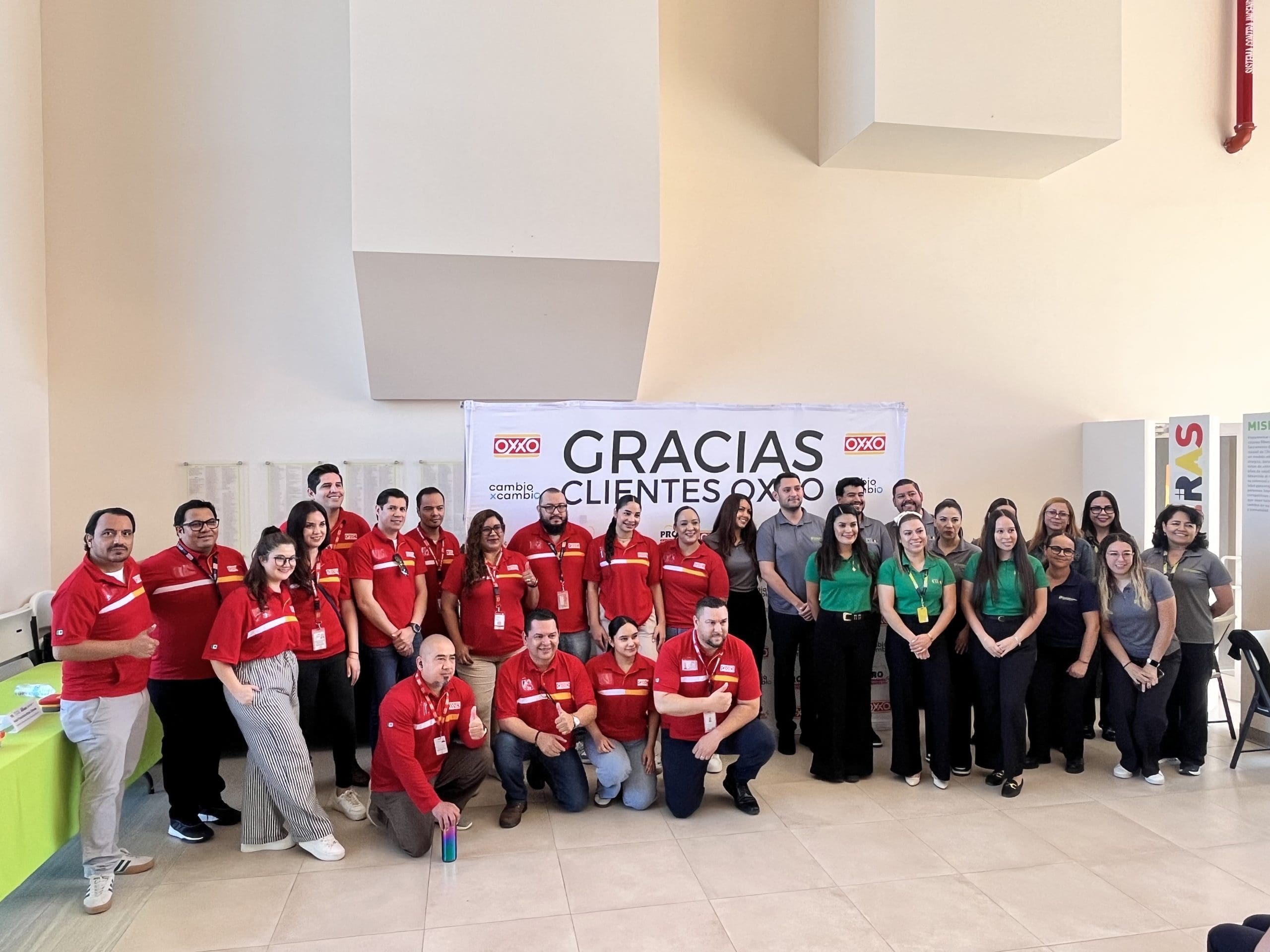 Oxxo y Promesa Educativa se unen en apoyo al Colegio Riberas