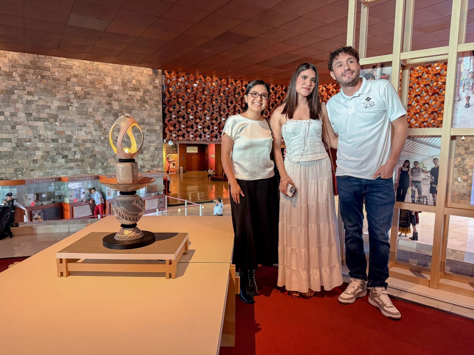 Artesanas chihuahuenses destacan en el Design Week México 2025