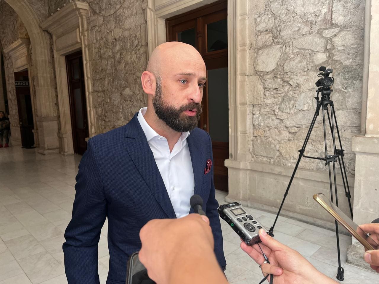 Por aprobarse mil 350 mdp para reparar carreteras en el estado: SICT