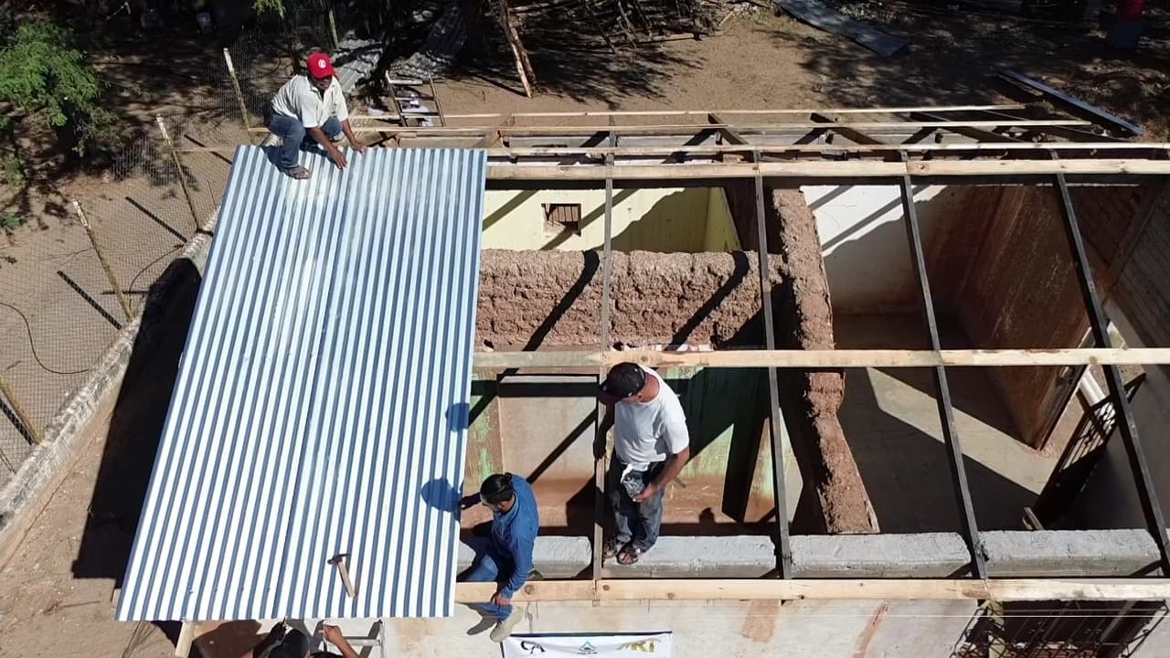 Capacitan a comunidades de Urique en sistemas de captación de lluvia