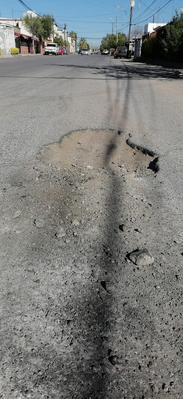 Mega bache pone en riesgo a conductores del norte de la capital