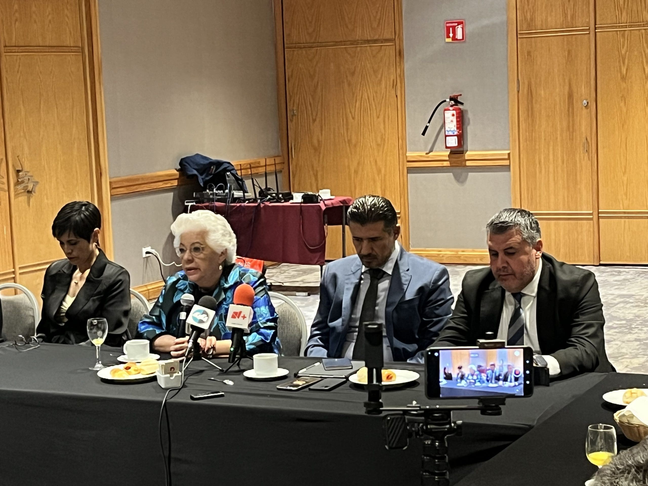 Califican como «regresivas» reformas a institutos de transparencia en aniversario de Ichitaip