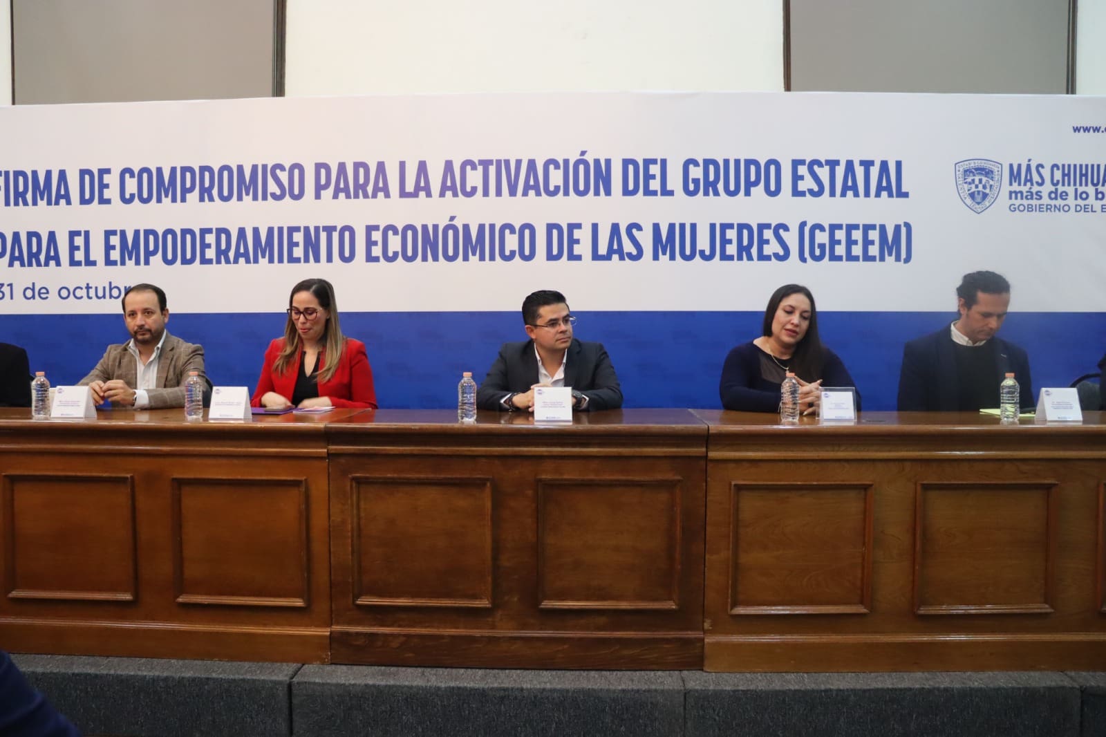 Firman acuerdo para impulsar autonomía económica de mujeres en el estado