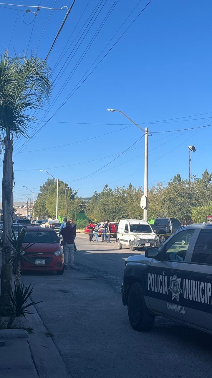 Hombre es atacado a balazos en la colonia Villa del Real