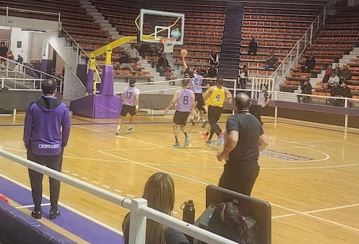 Este domingo se define al campeón del cuadrangular de Basquetbol navideño