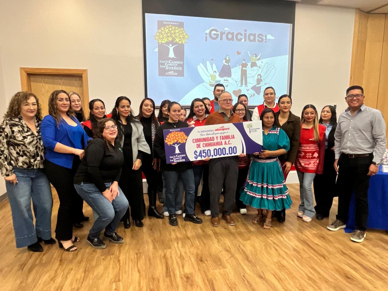 Apoya Alsuper a 4 organizaciones sociales en último redondeo del año 