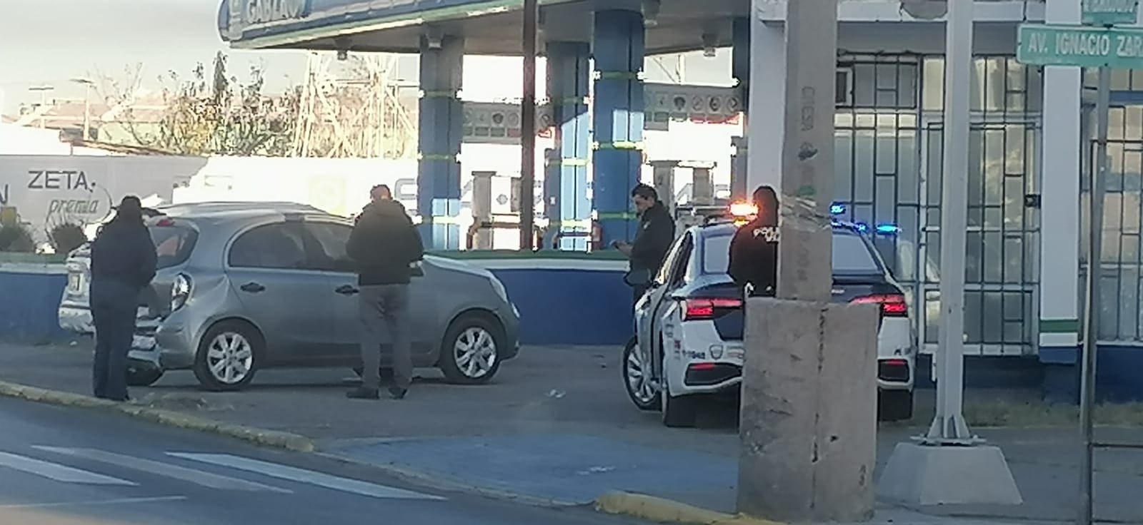 Choque entre March y Jetta en Zaragoza y Tecnológico