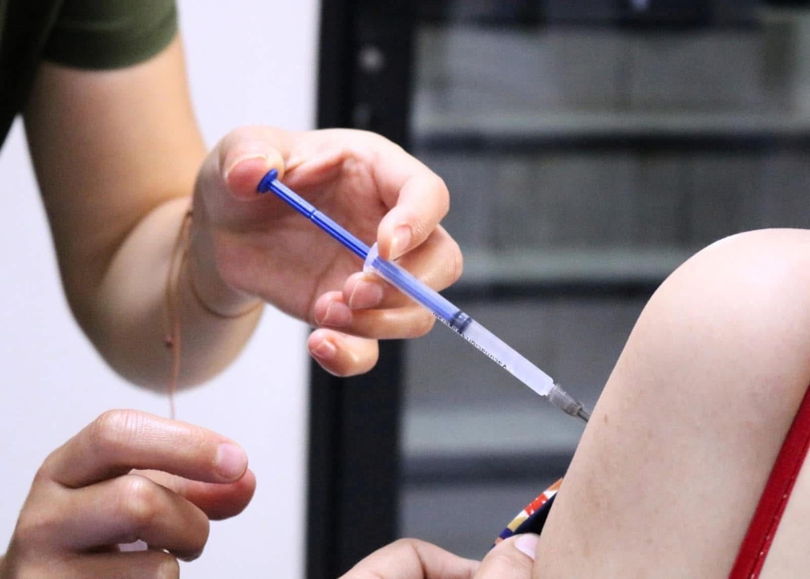 Ofrecen vacunas contra influenza y neumonía gratuitas en el IMPE