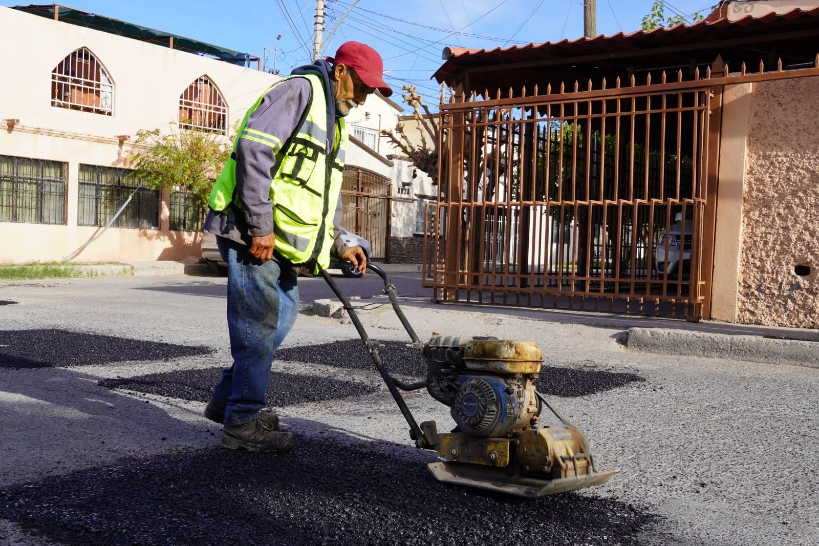 Atendieron más de mil 200 baches durante la primera semana de diciembre