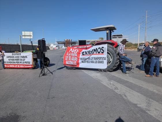 Tras últimas protestas en rechazo a la Ley de Aguas, liberan puentes internacionales