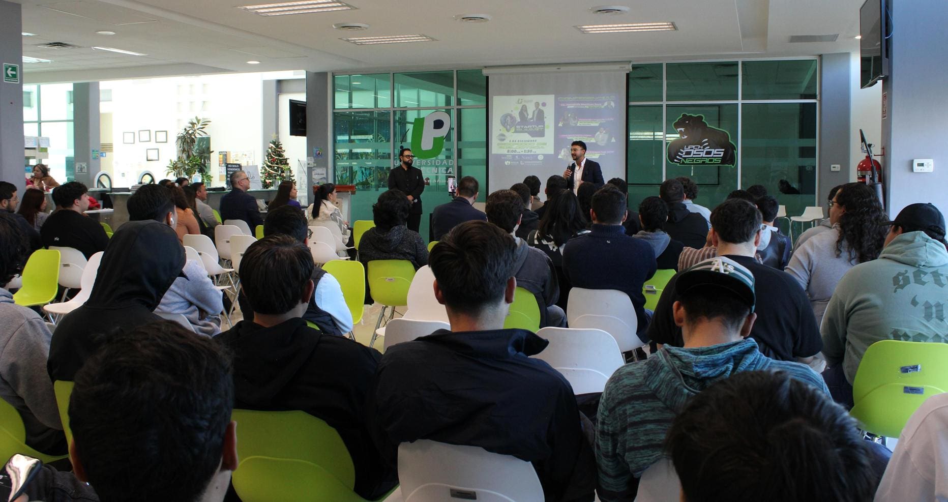 Organizan UPCH y Toastmasters Cumbre de Emprendimiento