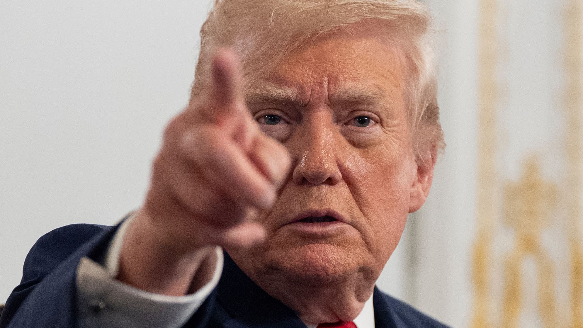 Si México no enfrenta al narco, EU actuará: Trump