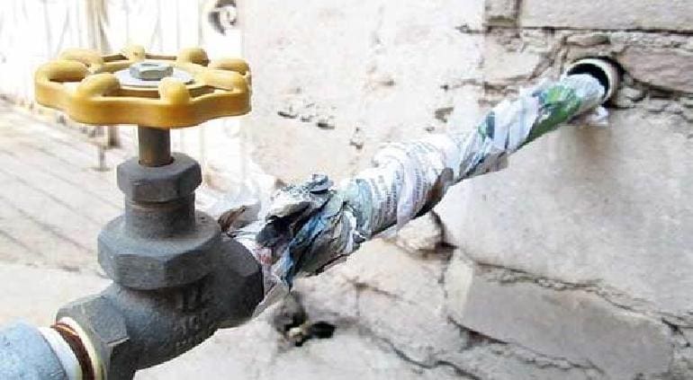 Exhorta JMAS a proteger tuberías externas para evitar rupturas por frío