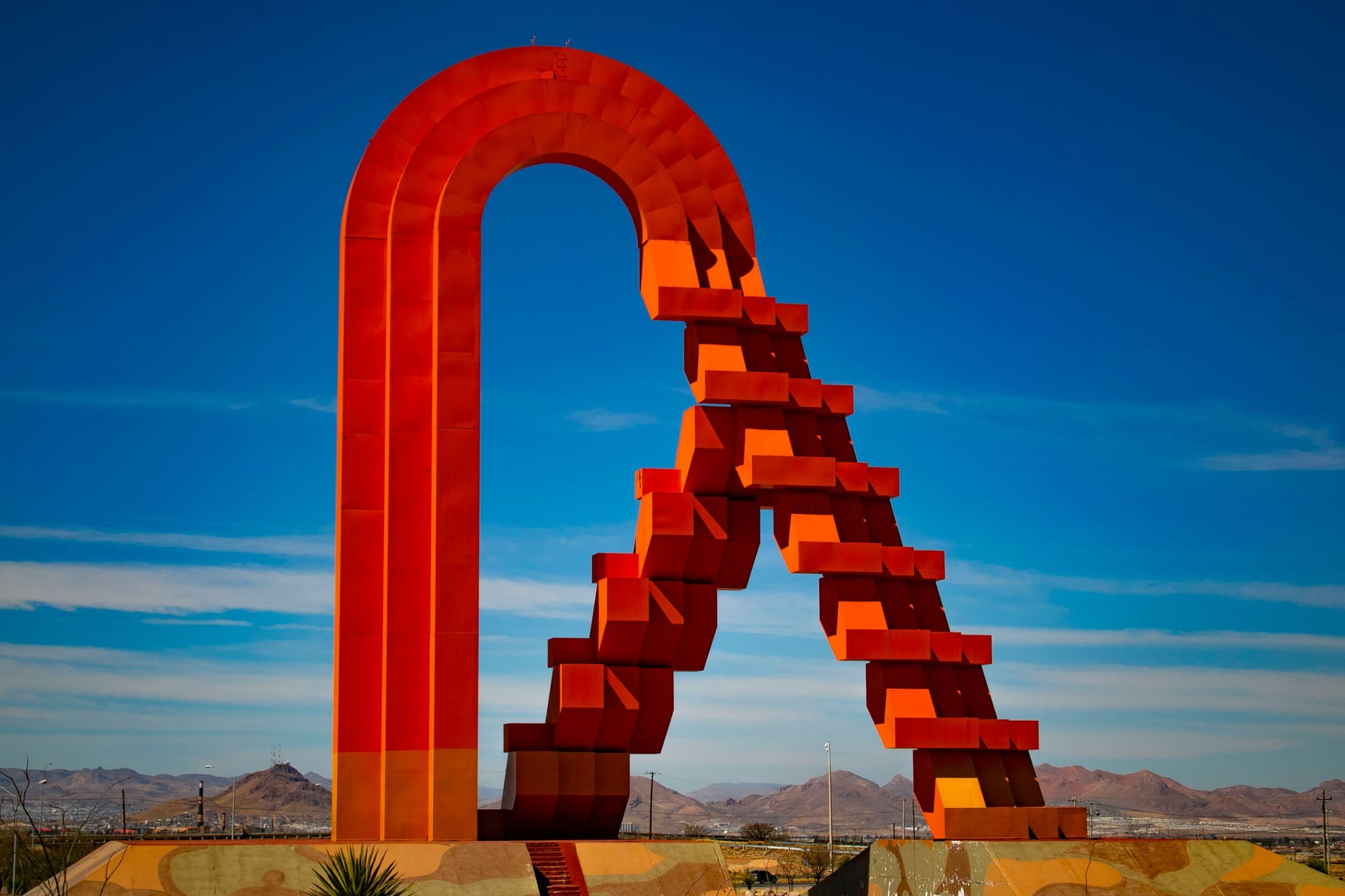 Agradece Sebastián respuesta generosa, política y culta del Municipio ante intervención en la «Puerta de Chihuahua»
