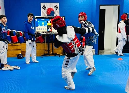 Cierra Taekwondo preparación para Estatal
