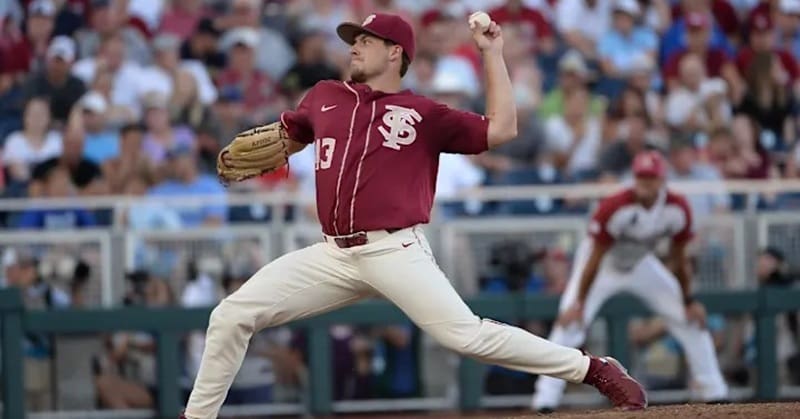 Concreta Dorados pacto con Drew Parrish