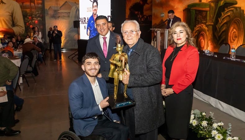 Erick Moncada gana premio Deportista del Año 2025, en Cuauhtémoc