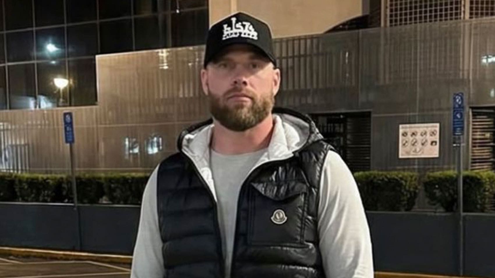 Contradicciones oficiales por la captura del ex atleta Ryan Wedding: ¿detención o entrega voluntaria?