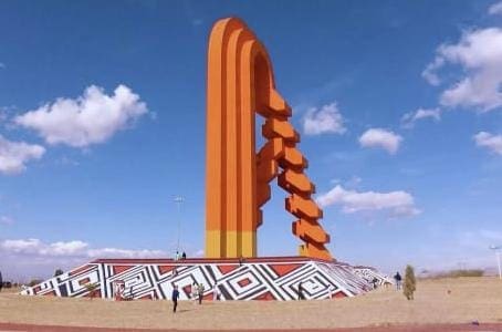 Patricio Martínez asegura no se hizo con mala intención, la pintura de la Puerta Chihuahua