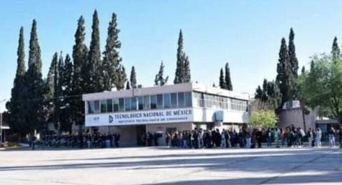 Se manifiestan empleados del ITCH piden pagos pendientes