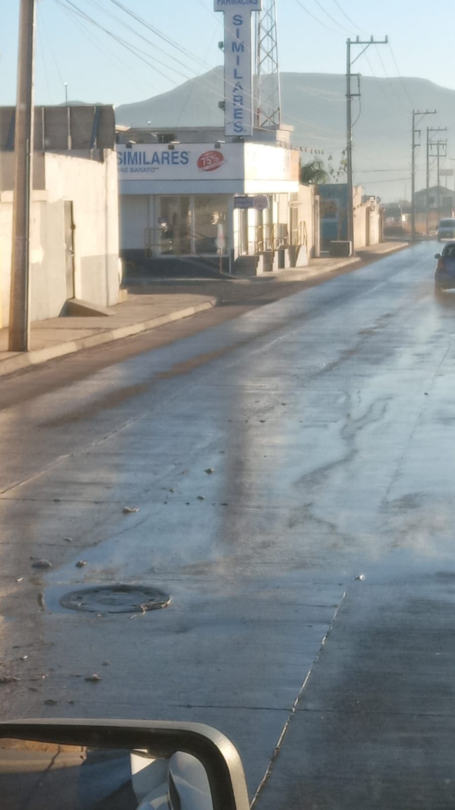 Denuncian alcantarilla tapada en Vistas del Norte