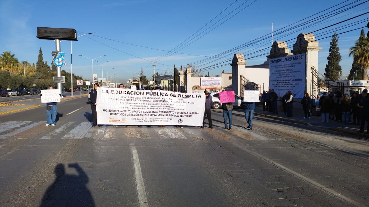Protestan docentes del Tecnológico por pagos impuntuales