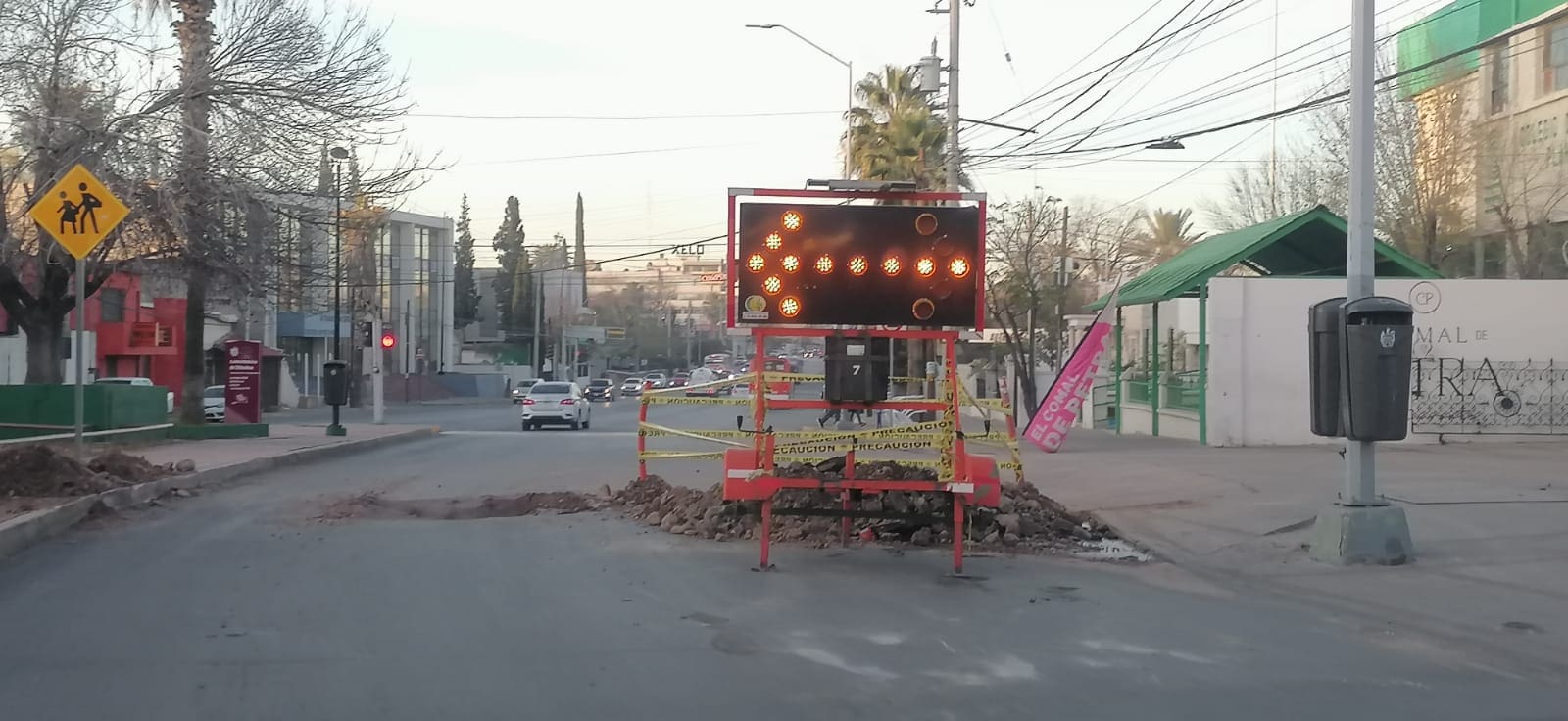 Obras de la JMAS generan riesgo vial en la calle Cuauhtémoc
